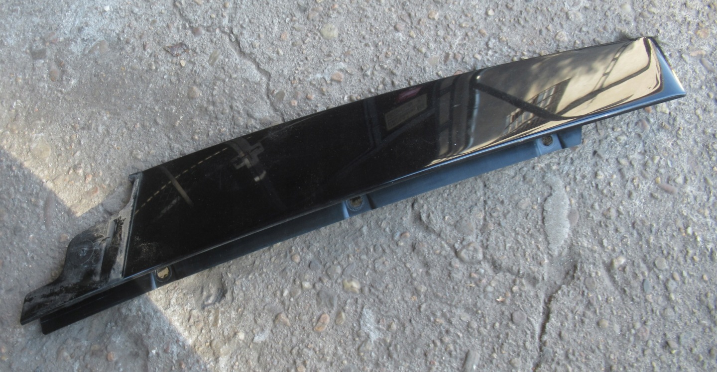 AUDI Q3 11R pillar trim right front 8U0837902A