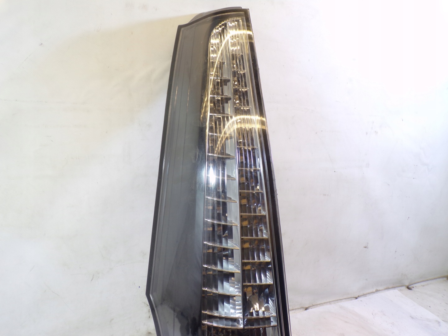 light rear rear part left MITSUBISHI GRANDIS (1)