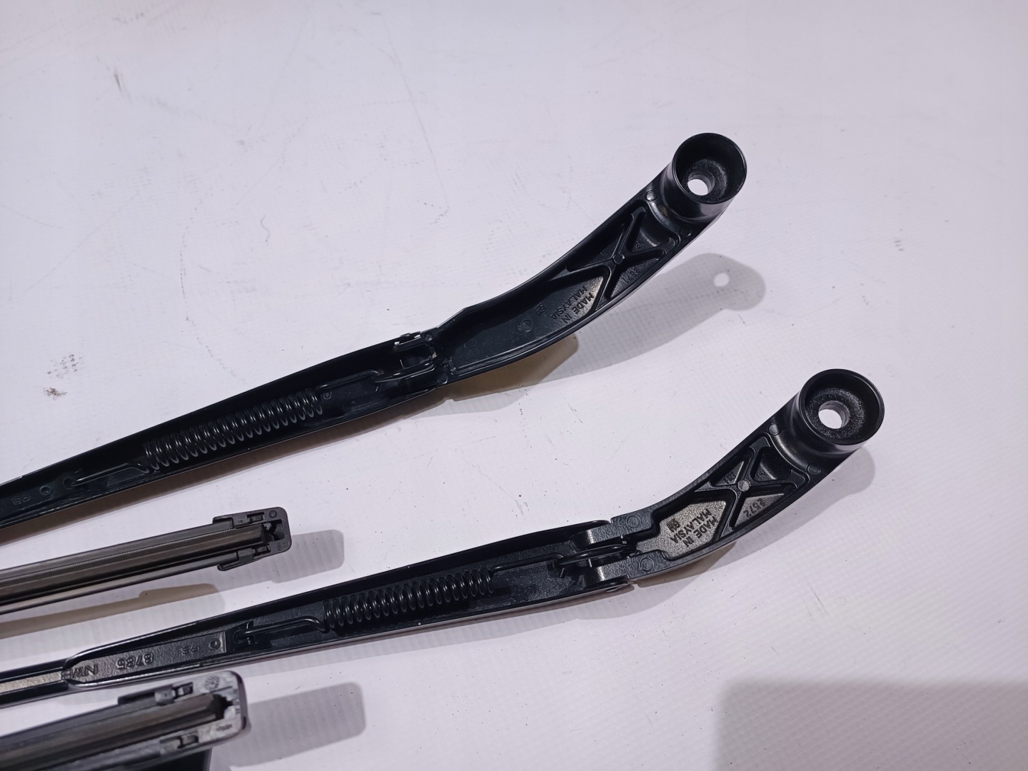 wiper arm komplet Chevrolet Camaro 2016
