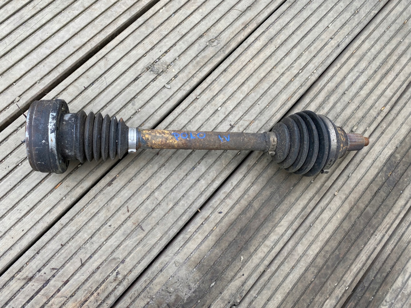 VW POLO IV 9N LIFT 1.2B semi-axis left short.