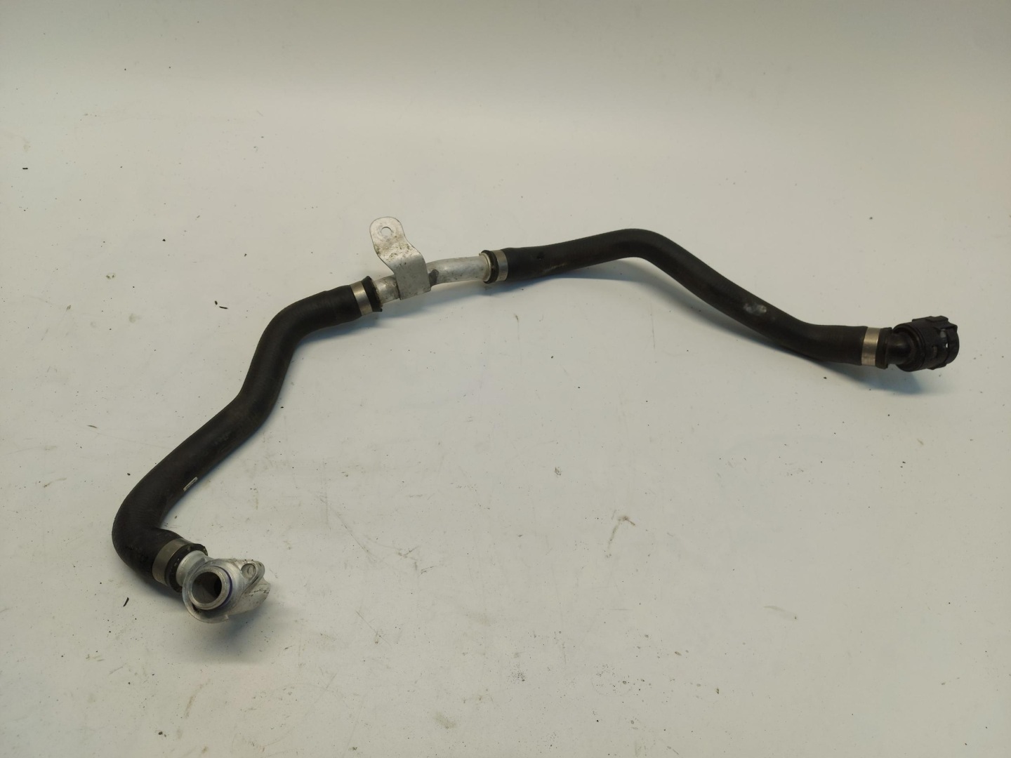 BMW G30 530E cijev prijenos vode 16269713