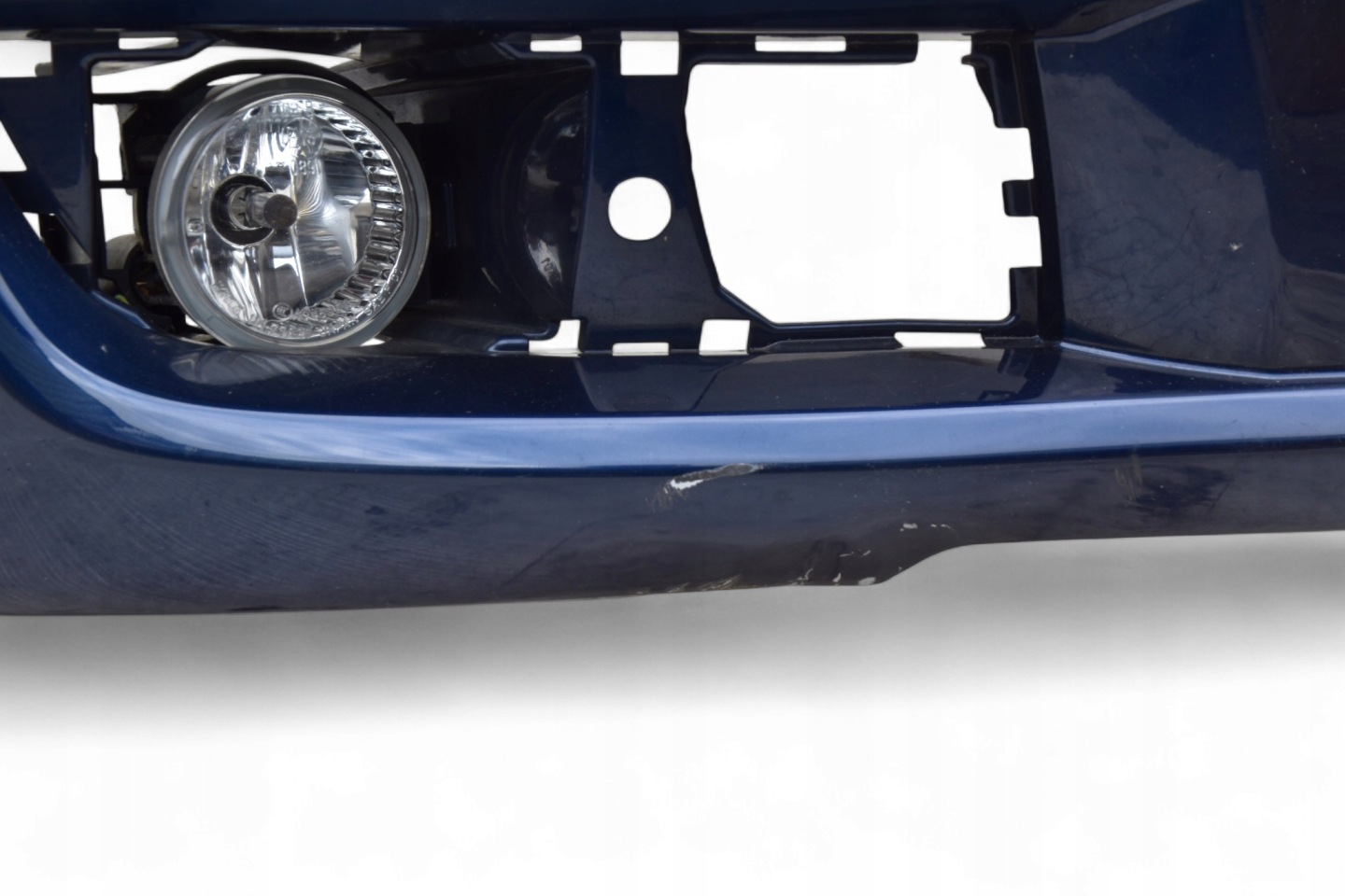 bumper front SUBARU LEGACY IV Kod lakieru: 35J