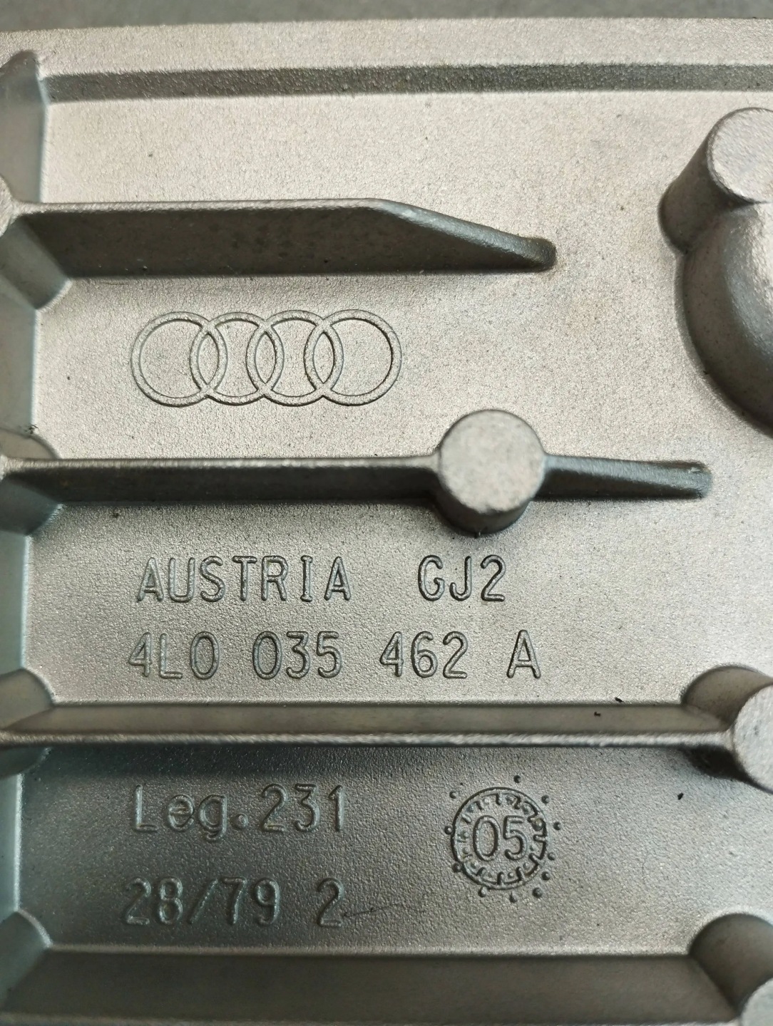 Audi Q7 4L Support Support plaque 4L0035462A