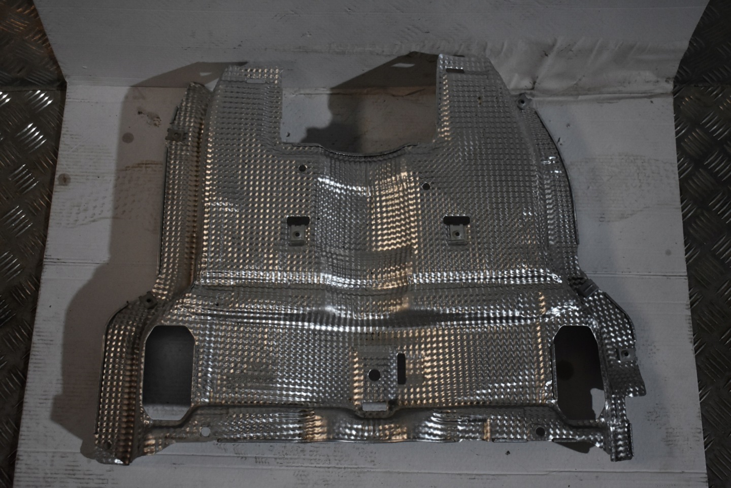 IDEALNA BLENDE ABDECKUNG TERMICZNA MERCEDES GLE W167 1