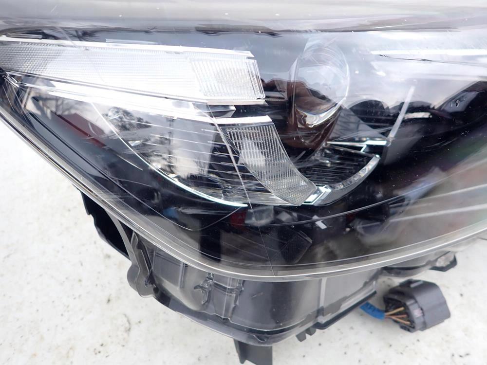 MAZDA CX-3 14-21 light front front right