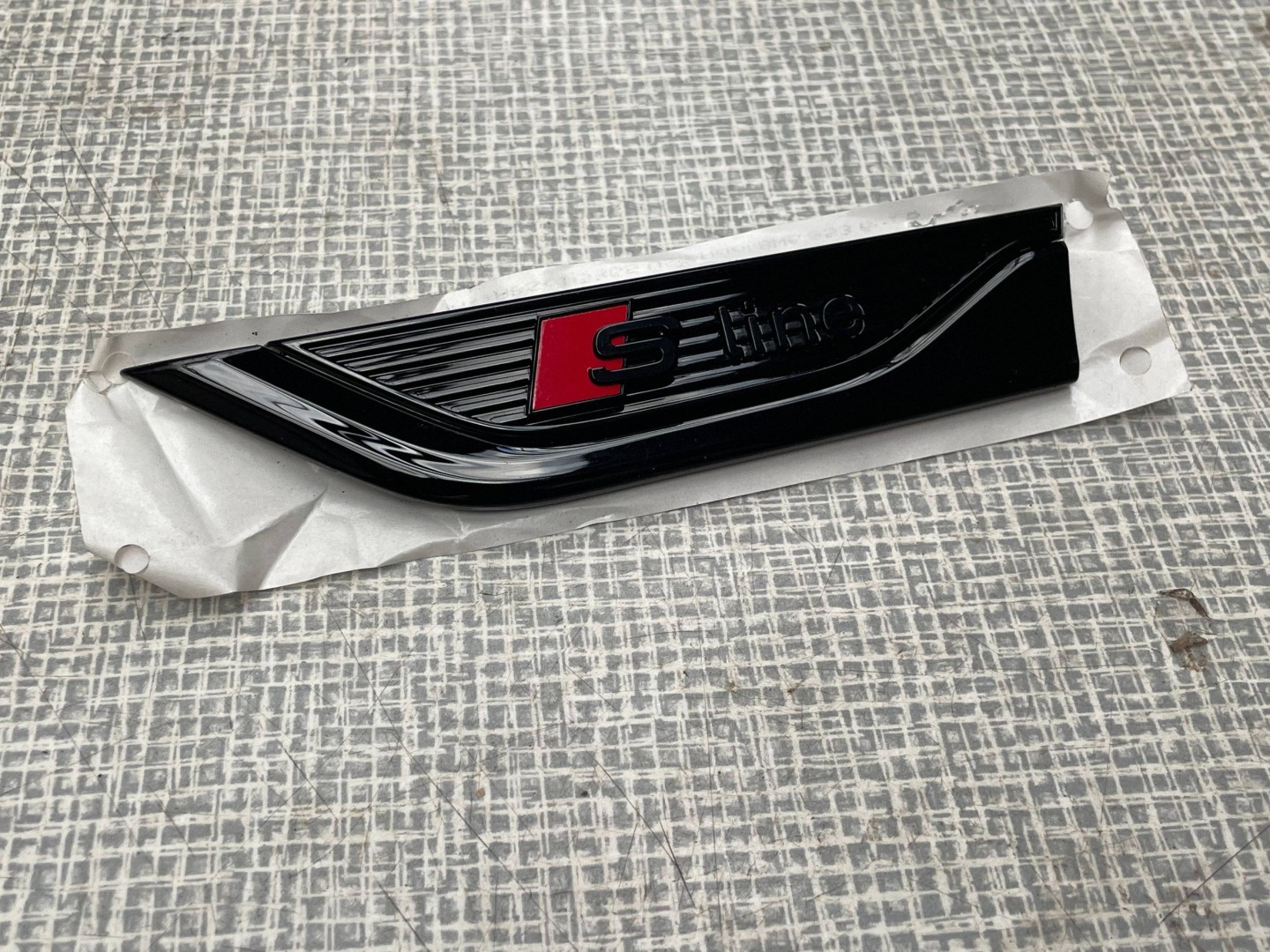 EMBLEMAT parafango sinistra Originale AUDI A5 8W6853601B @A
