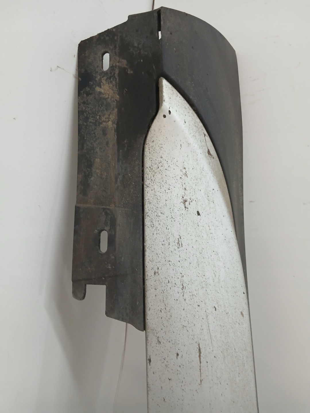 BMW X1 E84 moulding threshold left