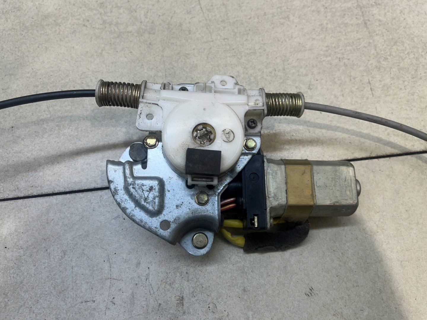 stahovačka okna pravý předek MAZDA MPV 2.0 D 3620161890