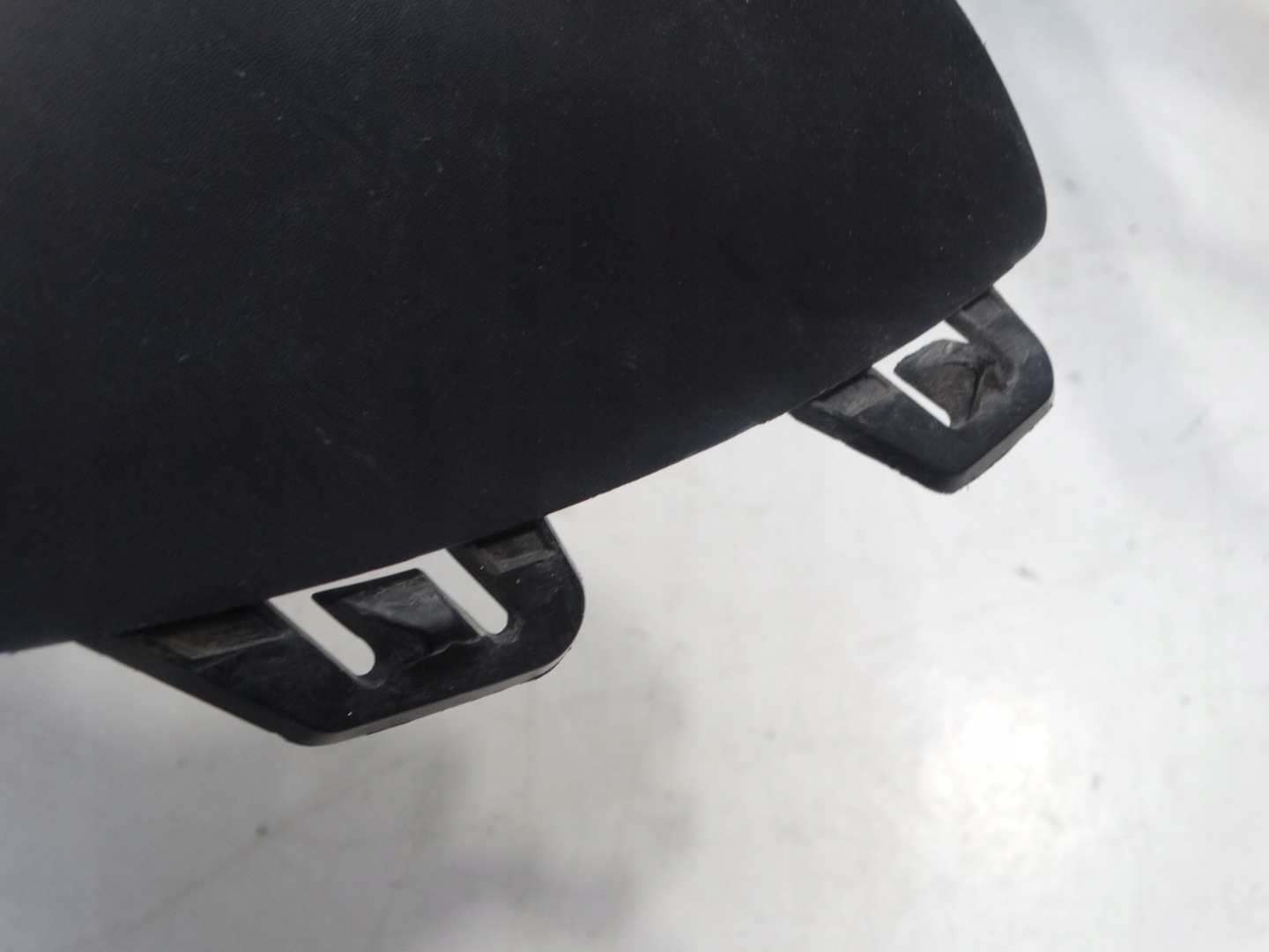 grid fog lights of a bumper right front OPEL COMBO E 9816777880