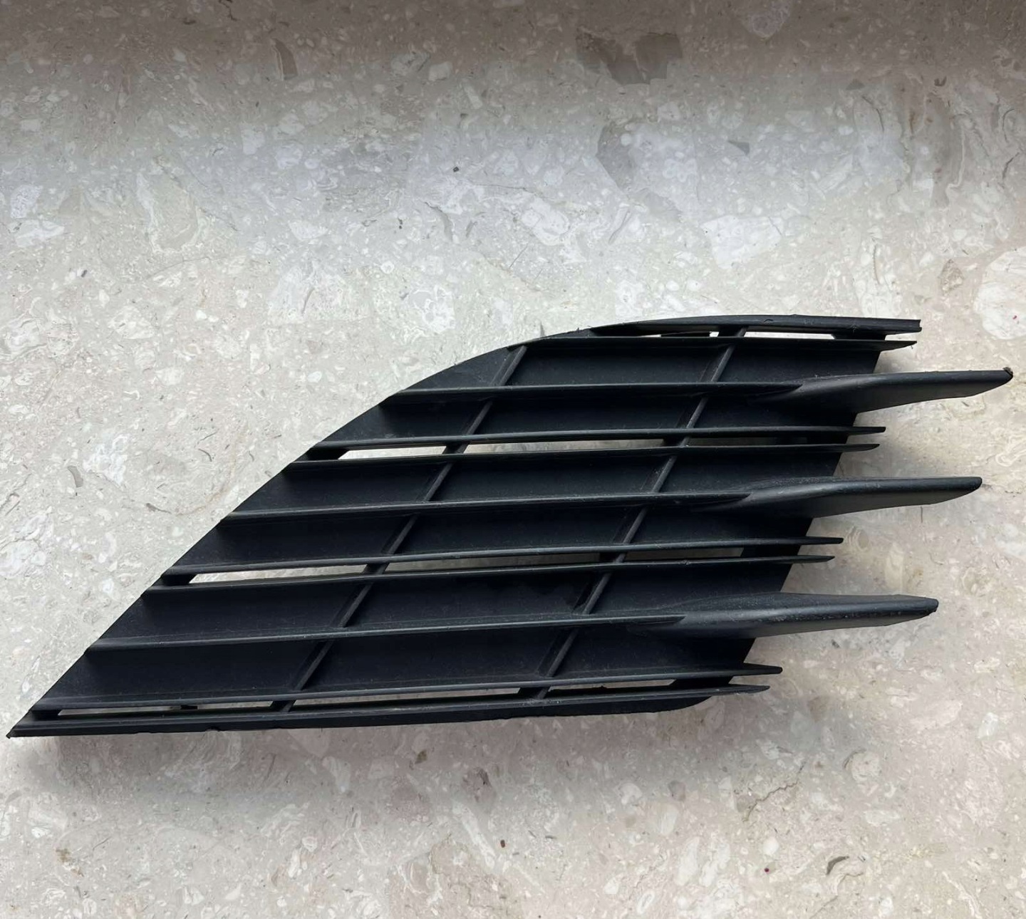 PEUGEOT 308 grid of a bumper left front front AA36136874