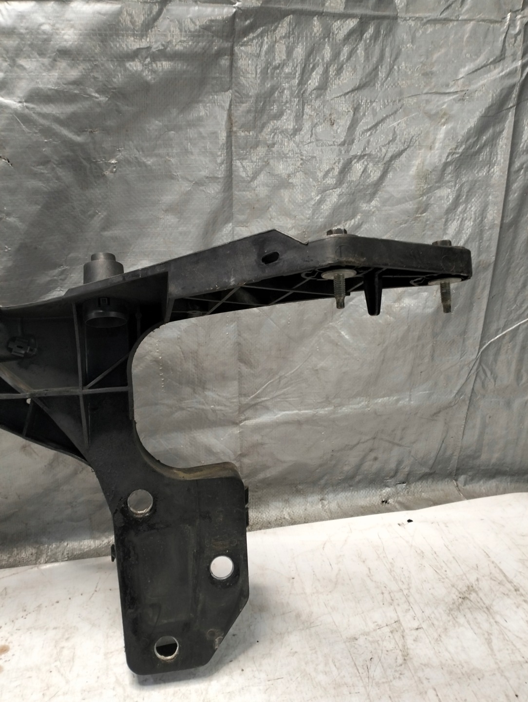 support panel for radiators pillar RENAULT CLIO III 1.5DCI 50KW 2006r 8200290143K