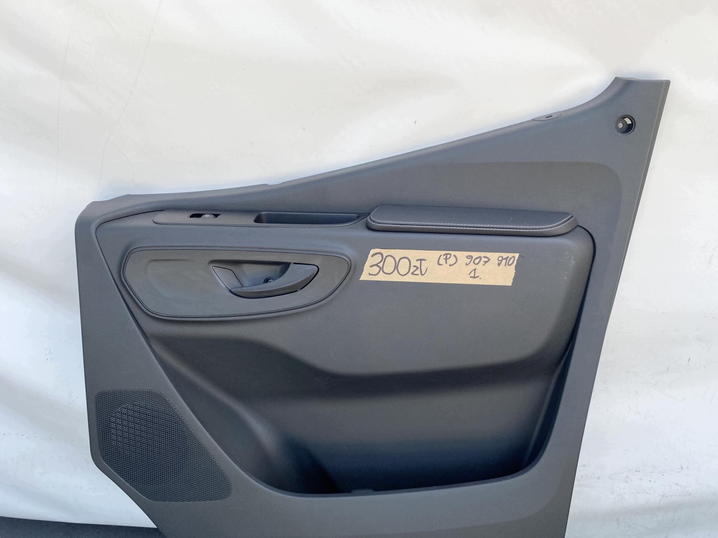 SPRINTER 907 910 17- Seite Tür PRZEDNICH PANEL MATERIALOWY Armlehne