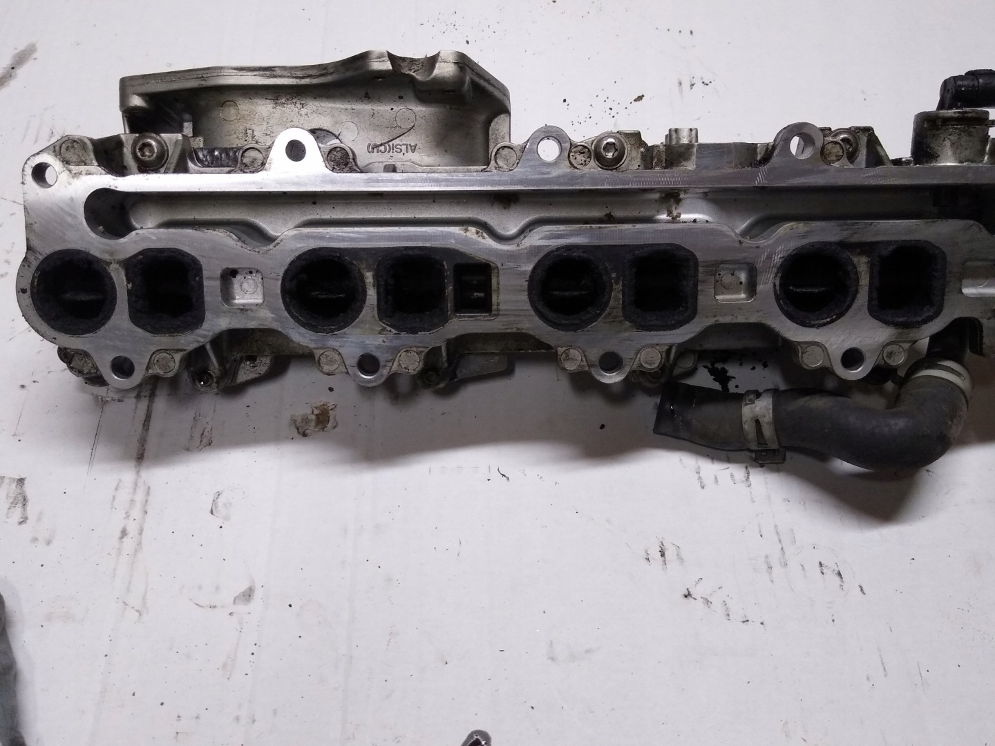intake manifold bonnet A6400900337 MERCEDES 2,0 CDI