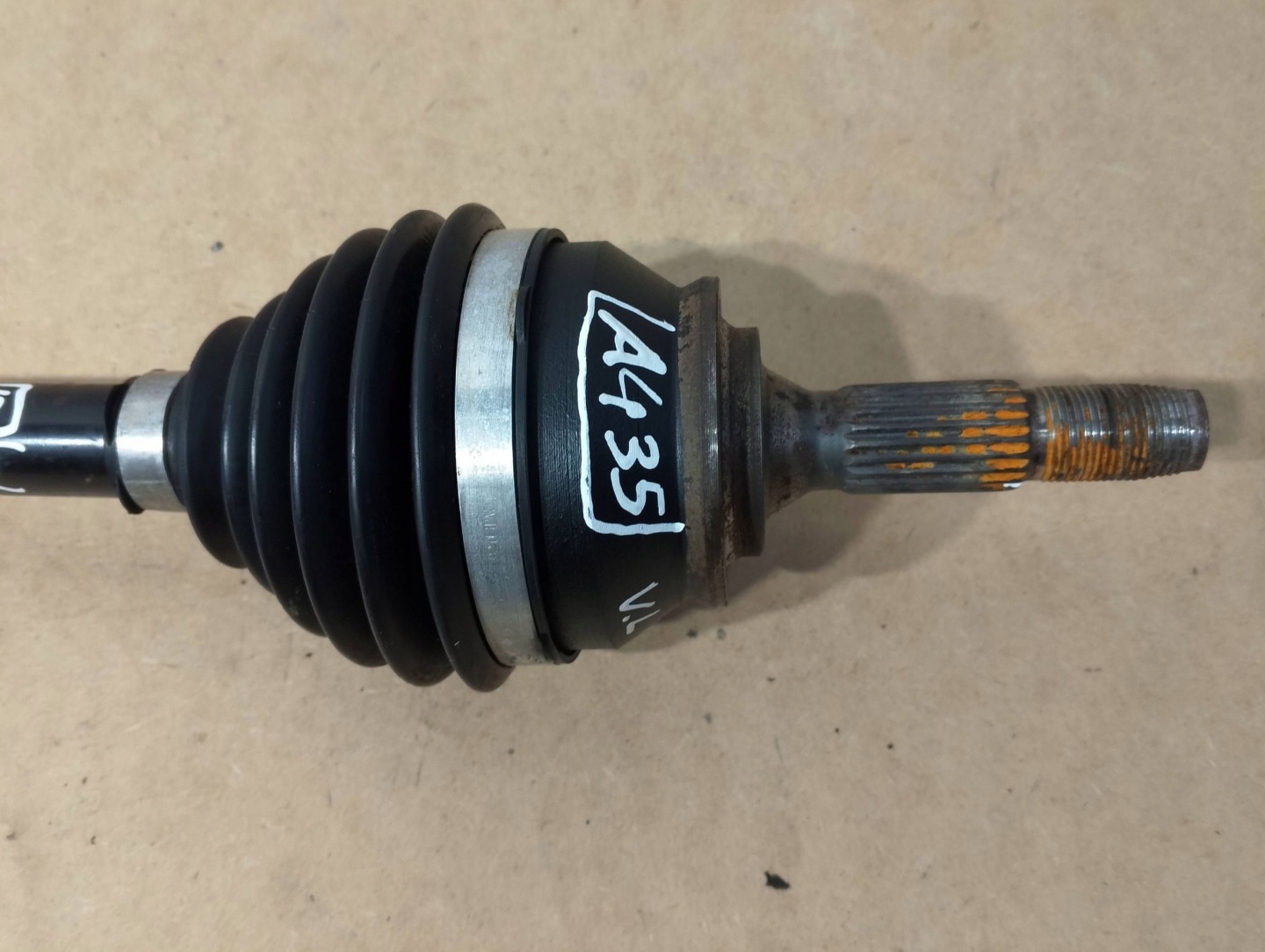 Peugeot 208 and 1,5 BLUE-HDI semi-axis front left 9801048580 (A435)