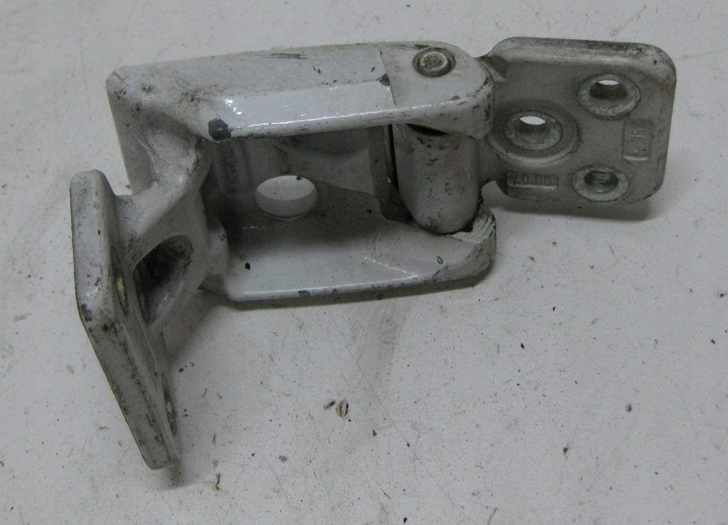 MERCEDES SPRINTER W906 hinge door right rear part lower A9067400537