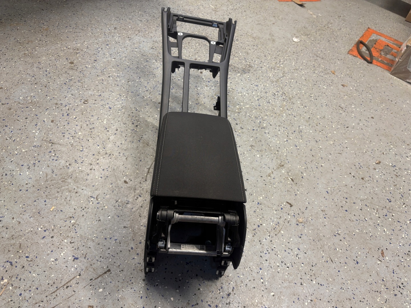VW PASSAT B8 TUNEL central armrest 3G1863241C