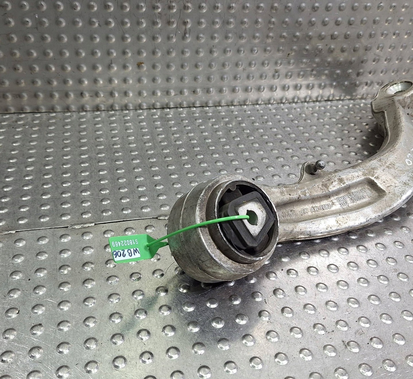 rameno pravý předek 6770686 BMW E60 E61 XDRIVE