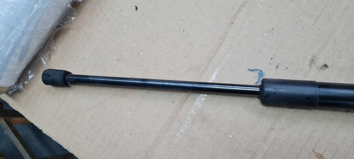 Chrysler Pacifica 2022 damper shock absorber bonnet boot rear part 68230342AF