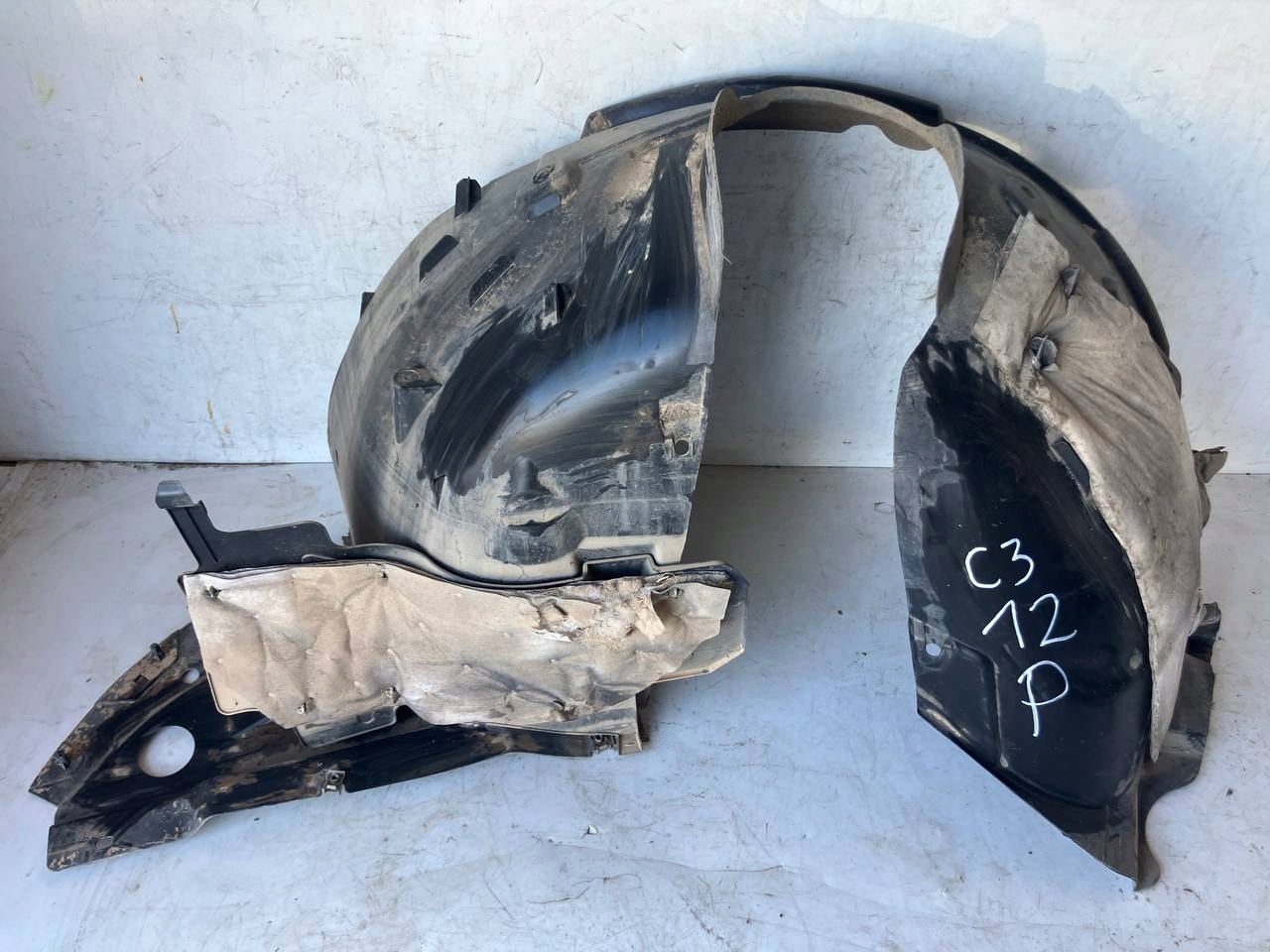 mudguard right front CITROEN C3 III #12 9811931180
