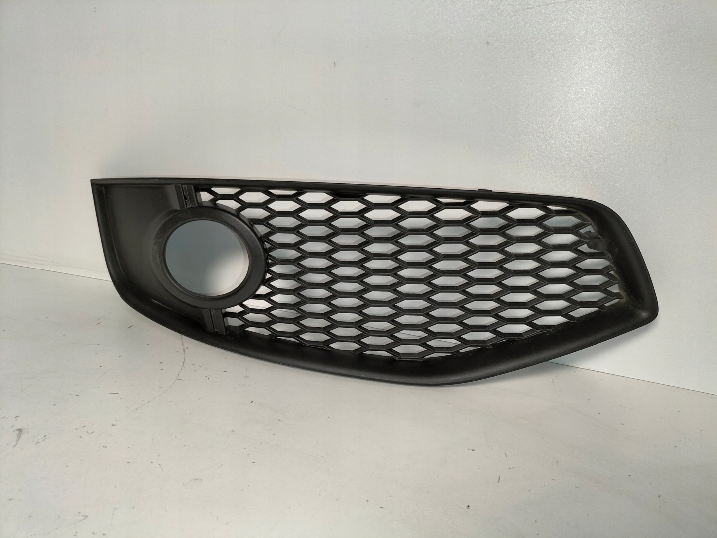 grille grid of a bumper front right AUDI A3 S3 8P 07-08