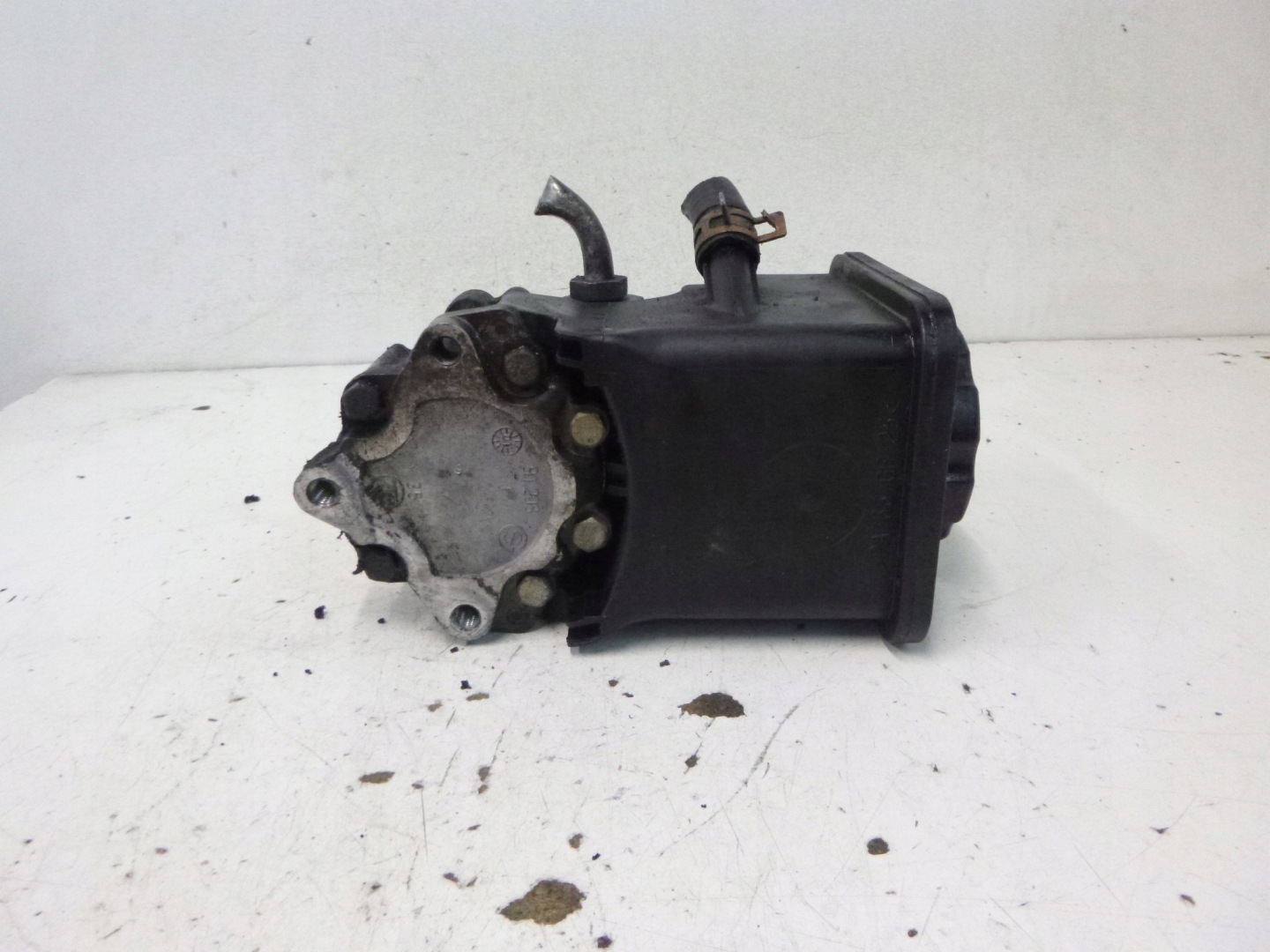 POMPE DIRECTION ASSISTÉE BMW E46 2.0D 1998