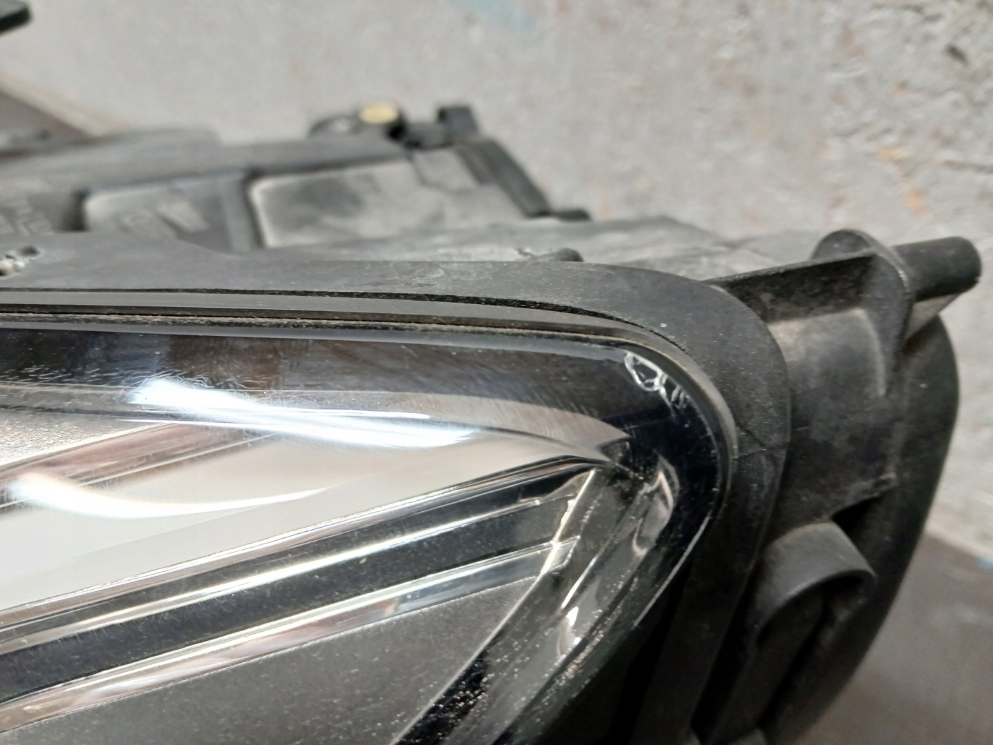 light front left AUDI Q2 FULL LED 81A941033