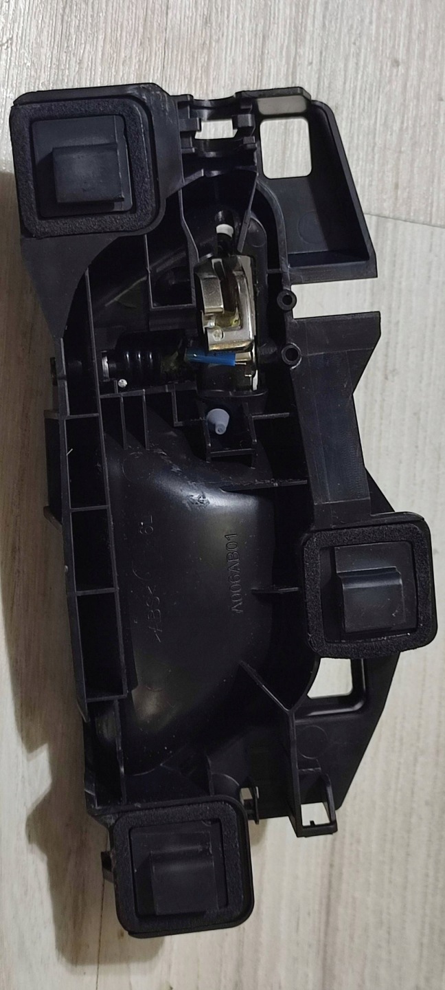 handle inner front side left Peugeot Rifter 98182873