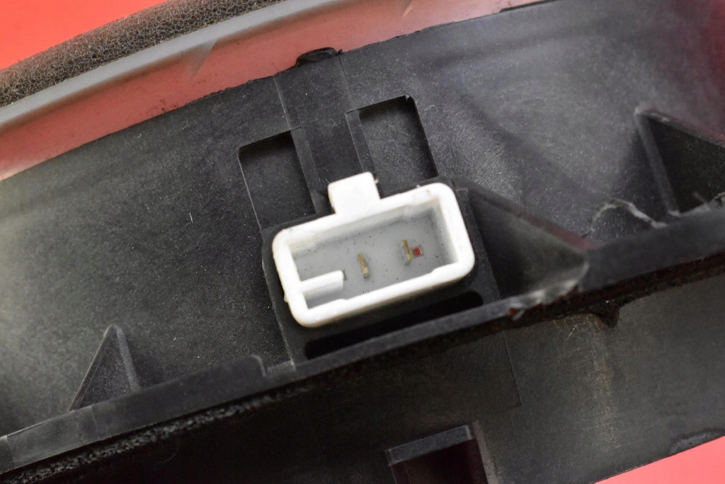 speaker right front 86160-42110 TOYOTA RAV 4 2 II 03-06