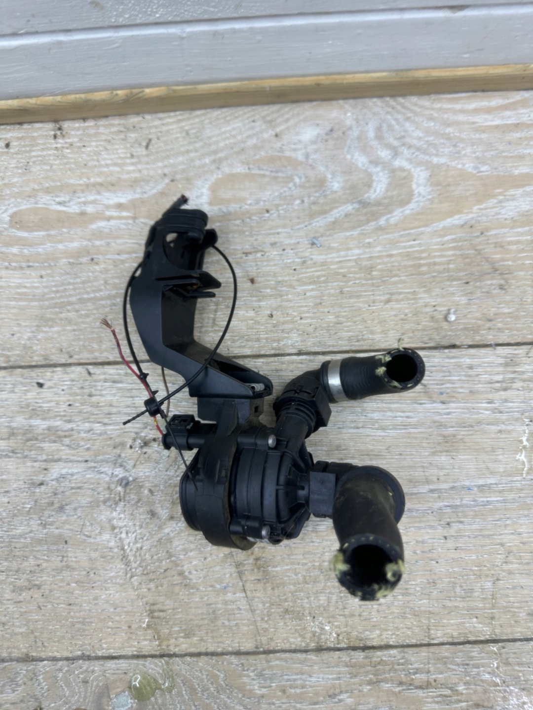 BMW 5 G30 G31 2020 pumpa cyrkulacji / cirkulacije vode