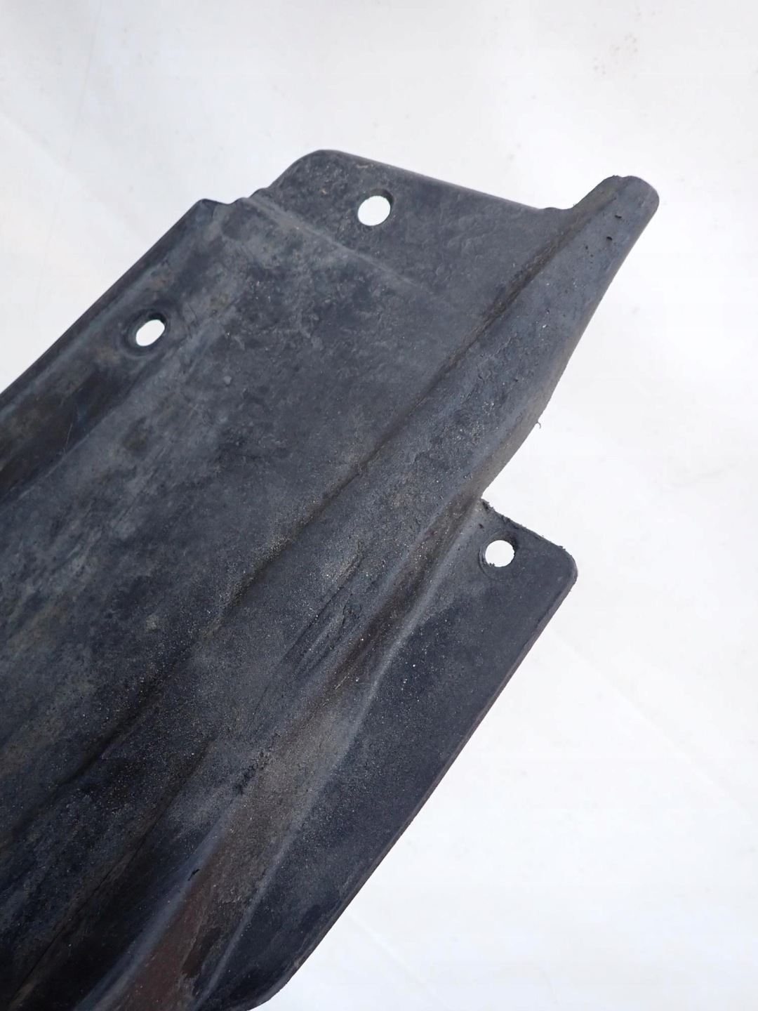 MITSUBISHI OUTLANDER III 3 12-22 mudguard front front left