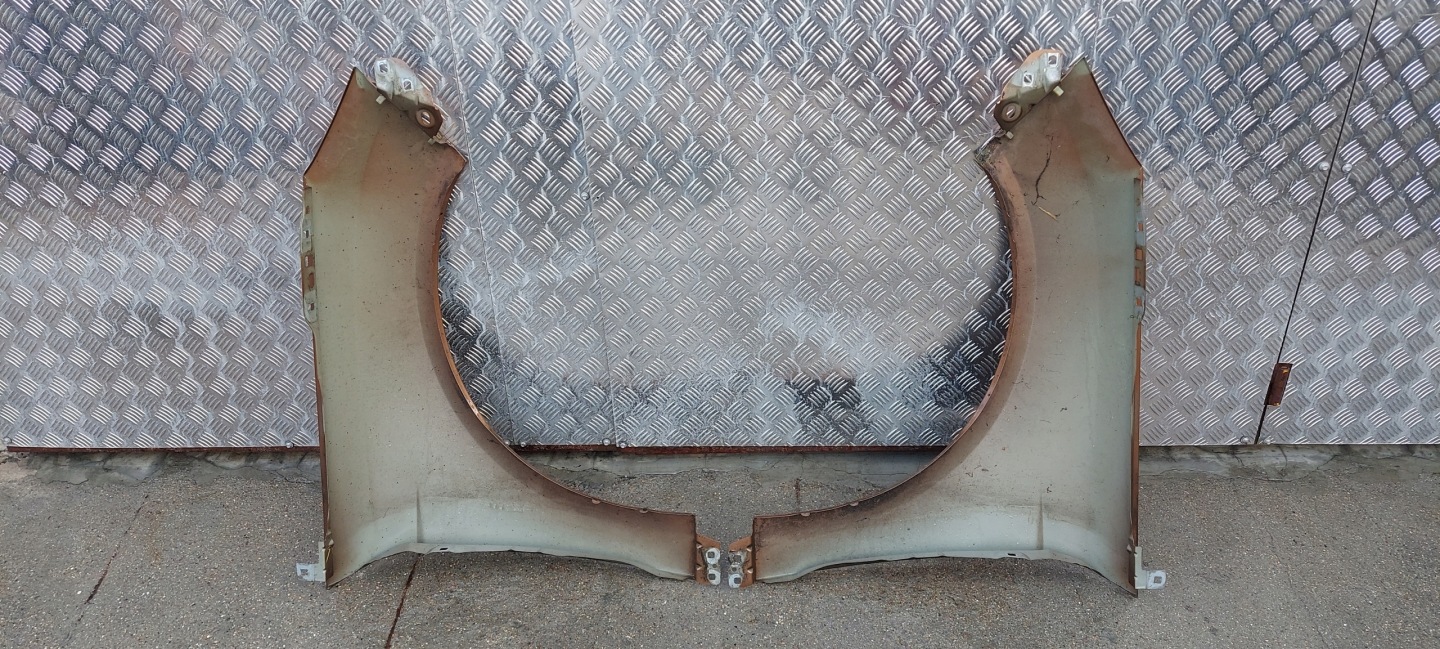 PARAFANGO SINISTRA FORD FOCUS MK3 10-18 LAK: YC