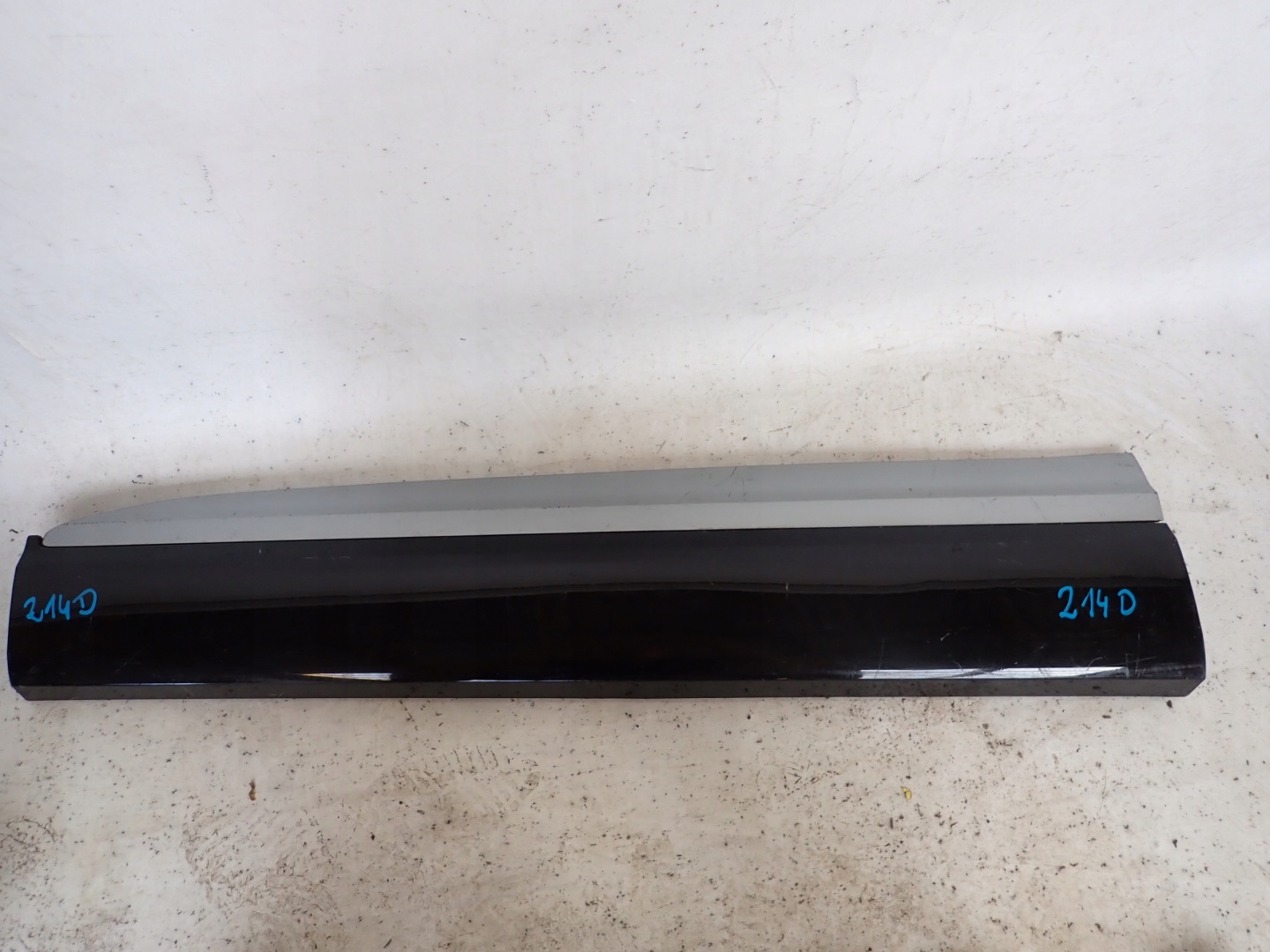 AUDI Q7 4M 15-> moulding door left front 4M0853959B