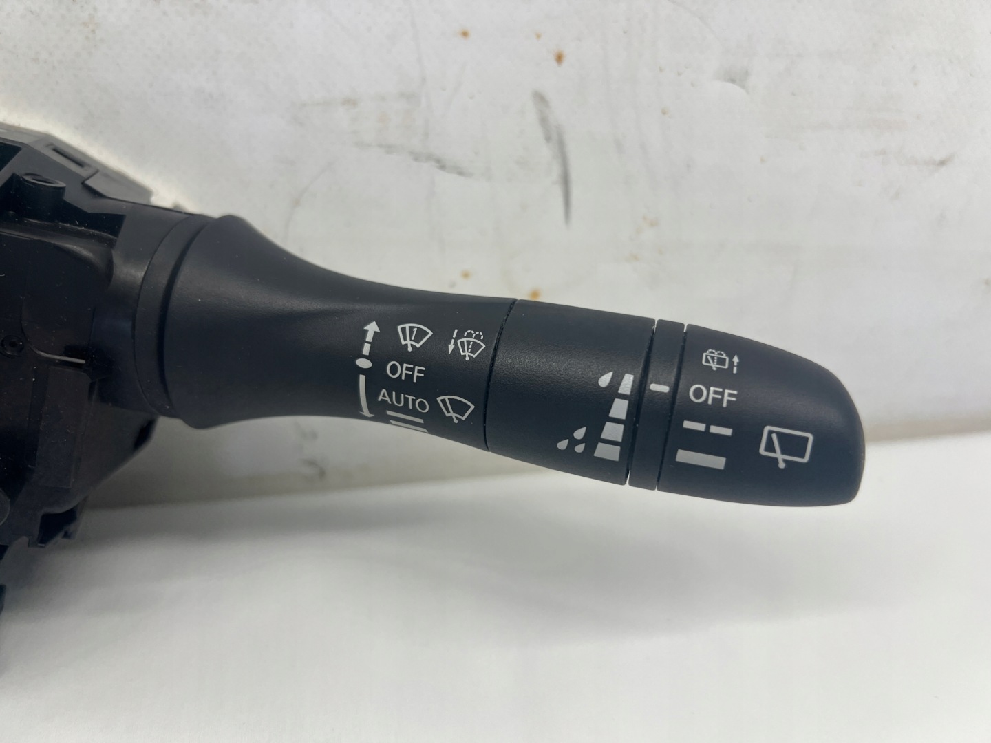 Nissan X-TRAIL T32 steering wheel levers and controls ring 255544CE0A