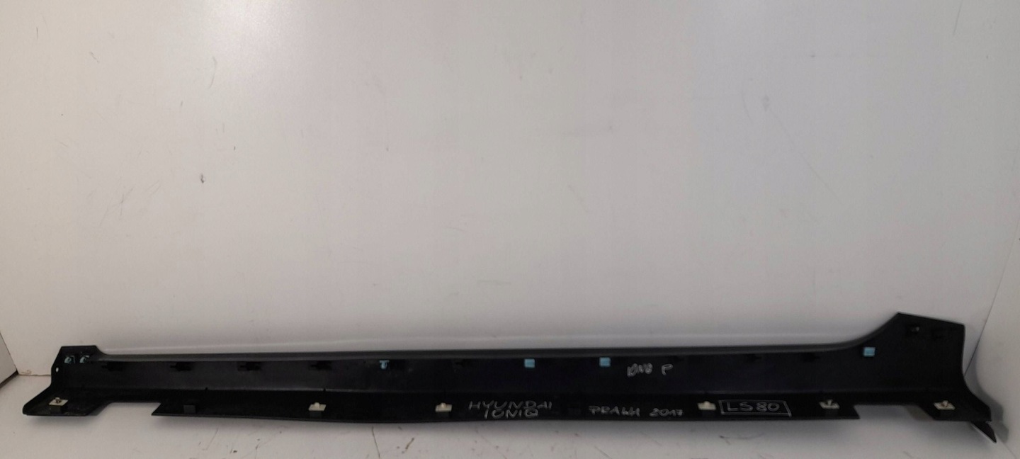 Hyundai Ioniq moulding threshold right 87752G2000 (LS80)