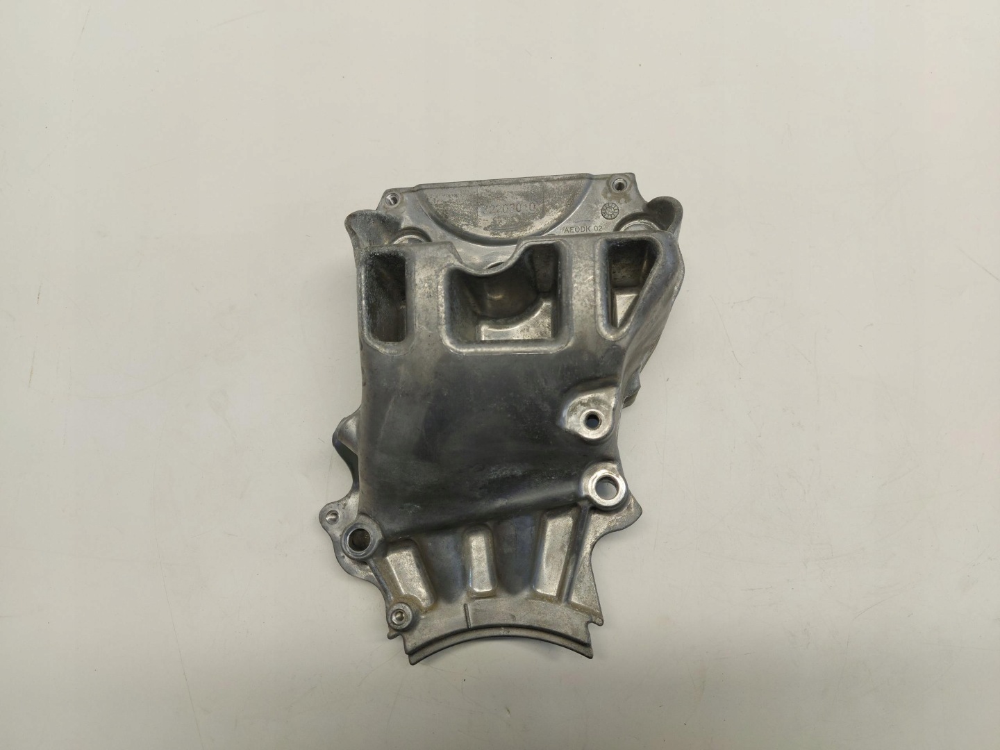 Volvo XC40 T3, 2020 holder engine mount right 1.5 EH 32203010