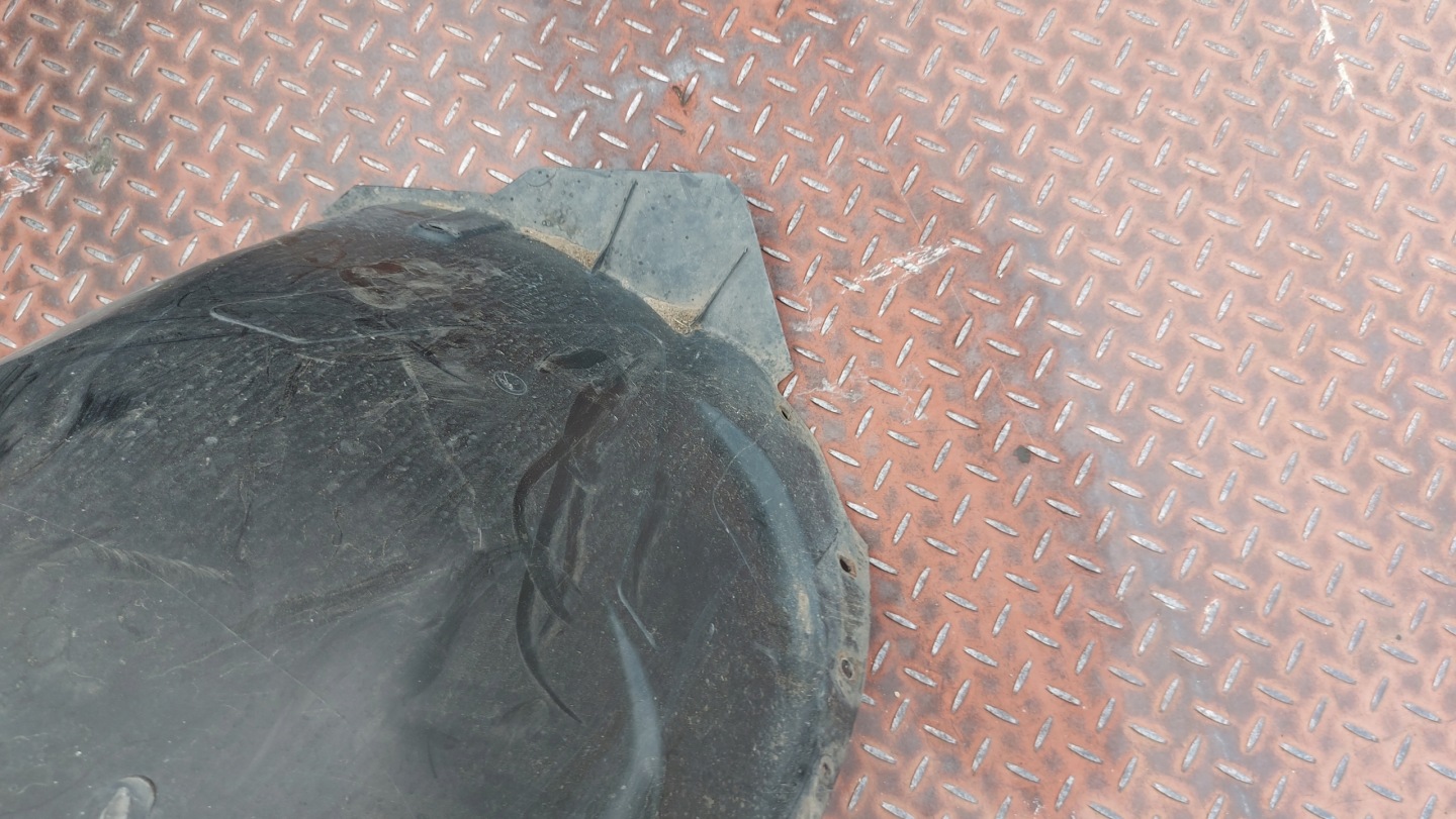 mudguard left front VOLVO XC60 II 17