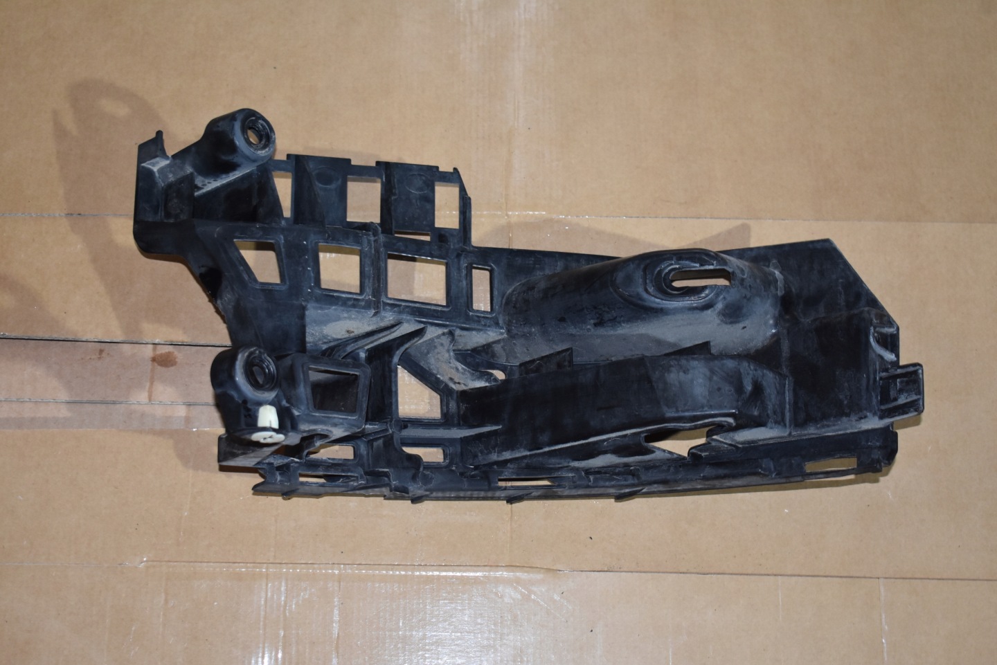IDEALNY bumper bracket right rear part rear PORSCHE MACAN 1