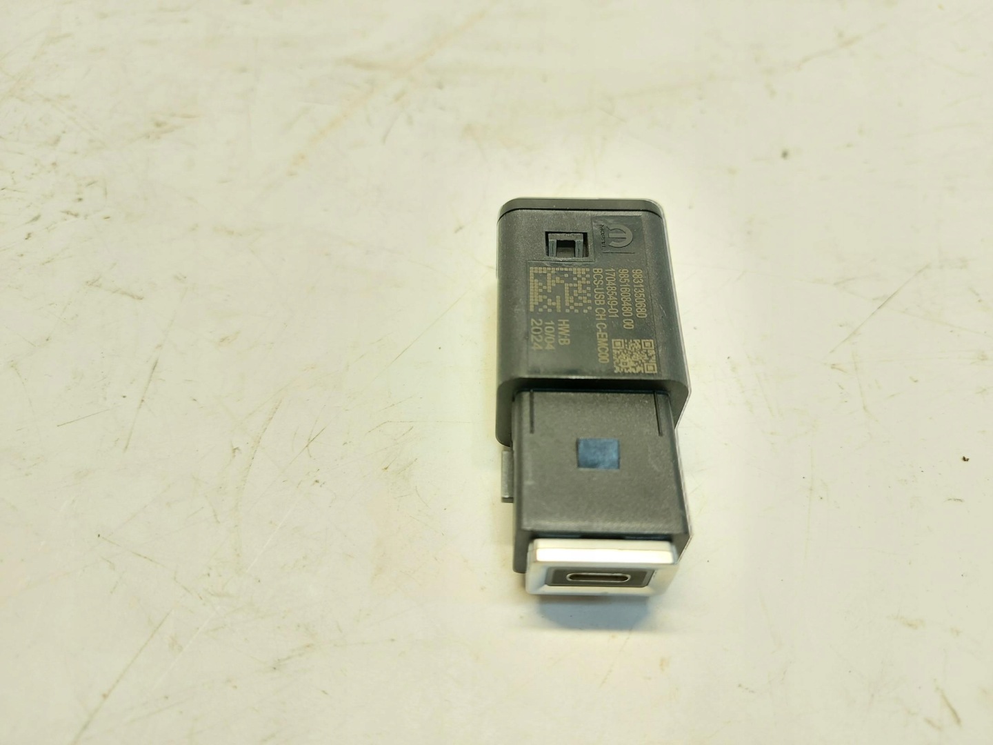 PSA Vivaro Jumpy Expert Proace adapter PORT USB 9831350680