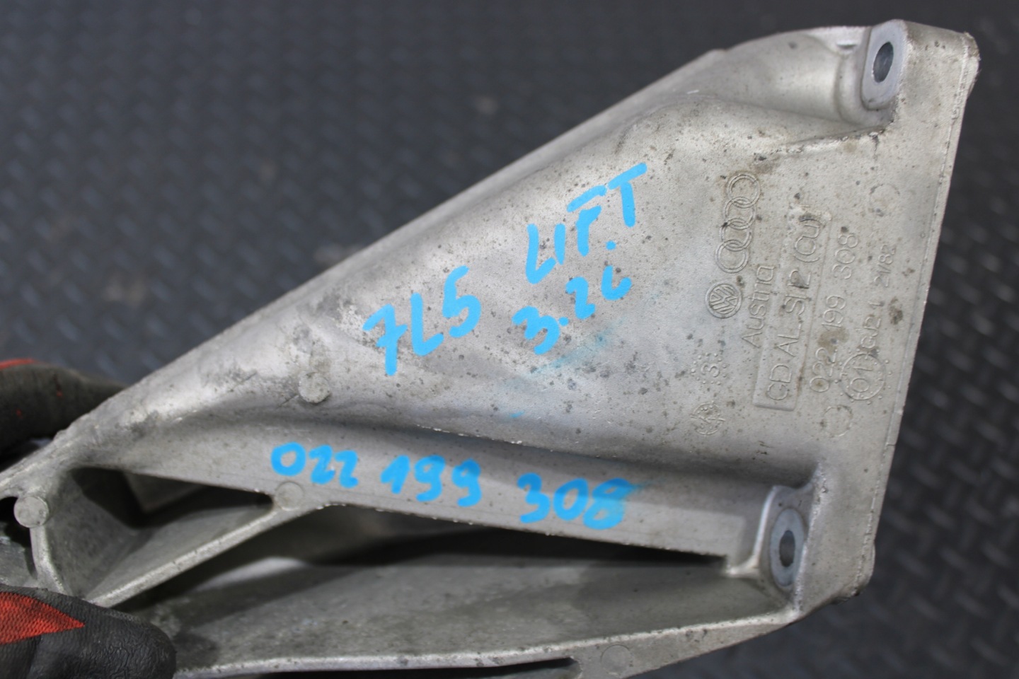 supporto staffa Motore PORSCHE CAYENNE 7L5 022199308