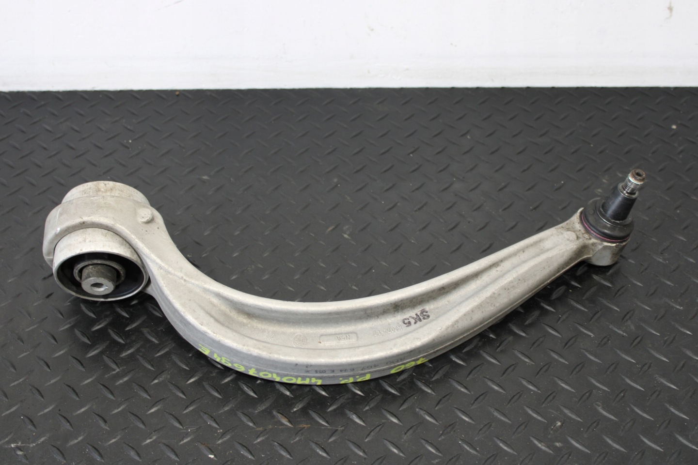 arm right front VW TOUAREG III 3 760 4M0407694E