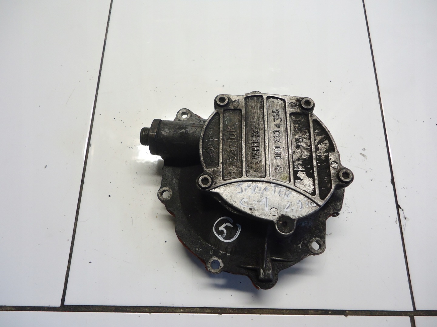 MERCEDES VITO VIANO SPRINTER 2.9 Pompa VACUM 0002304365