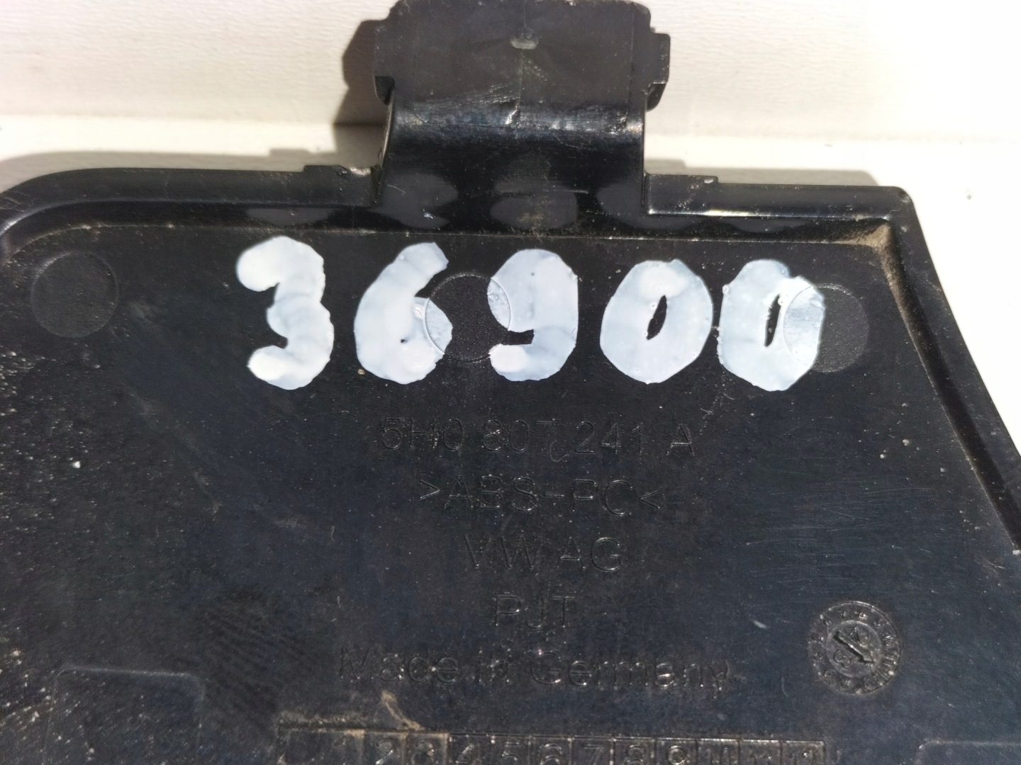 towing hook cap of a bumper front VW GOLF 8 VIII 20- R-LINE