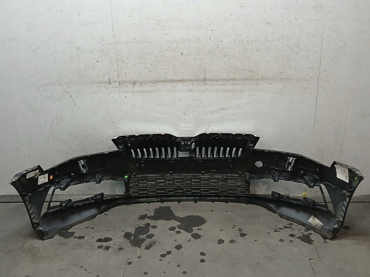 bumper front SKODA SUPERB III 3 LIFT 3V