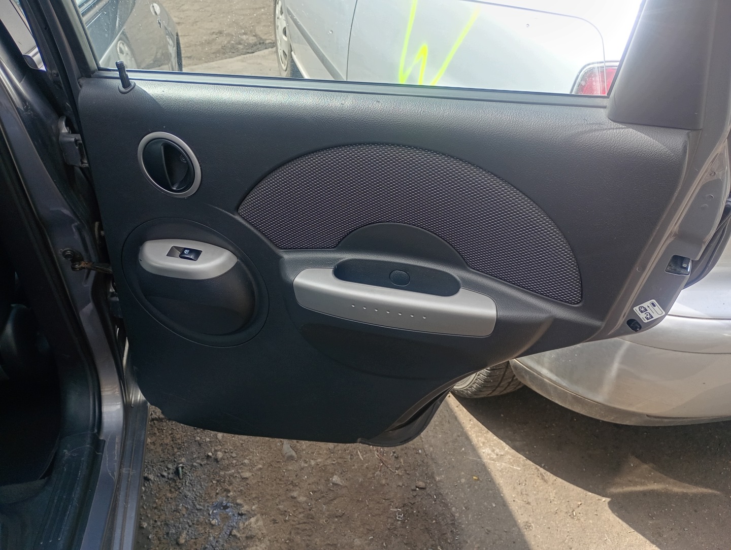 upholstery side right rear part Chevrolet Kalos T255 08