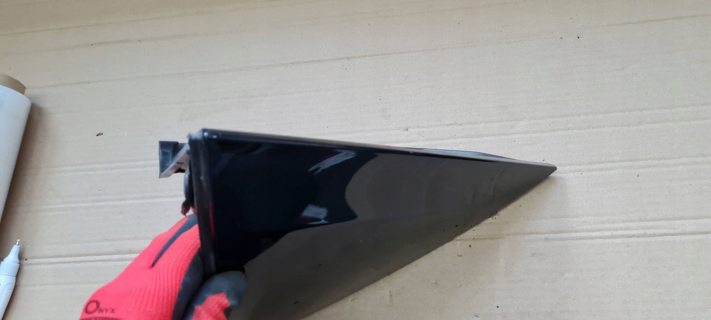 Chrysler Pacifica 2022 cover moulding TROJKAT bonnet right 68227308AD