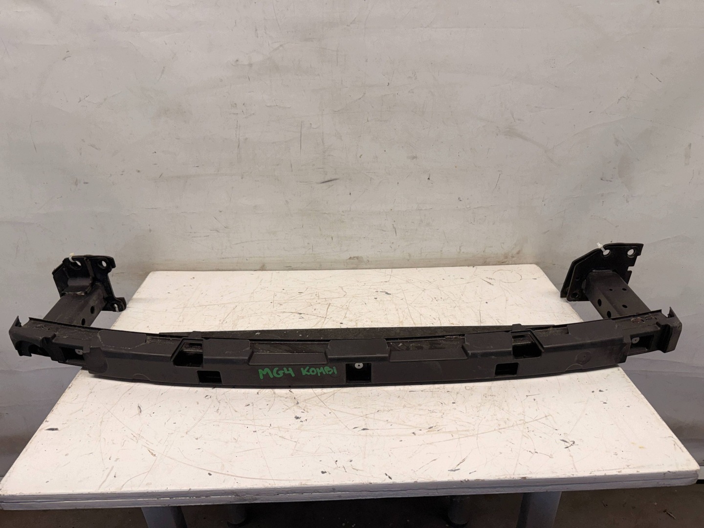 Renault Megane IV KOMBI bumper support rear part