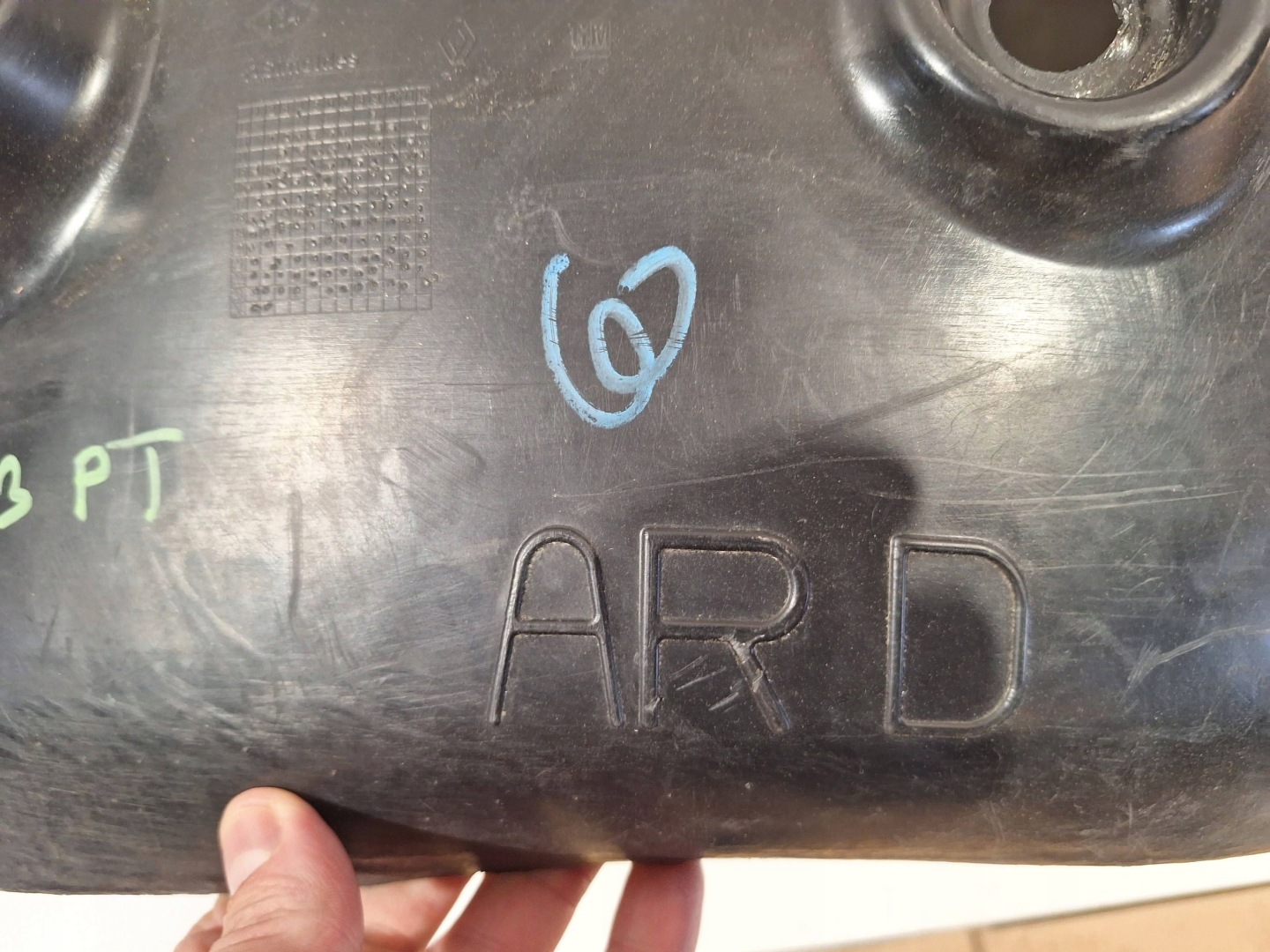 mudguard rear part right 93867907 RENAULT TRAFIC III VIVARO B 14