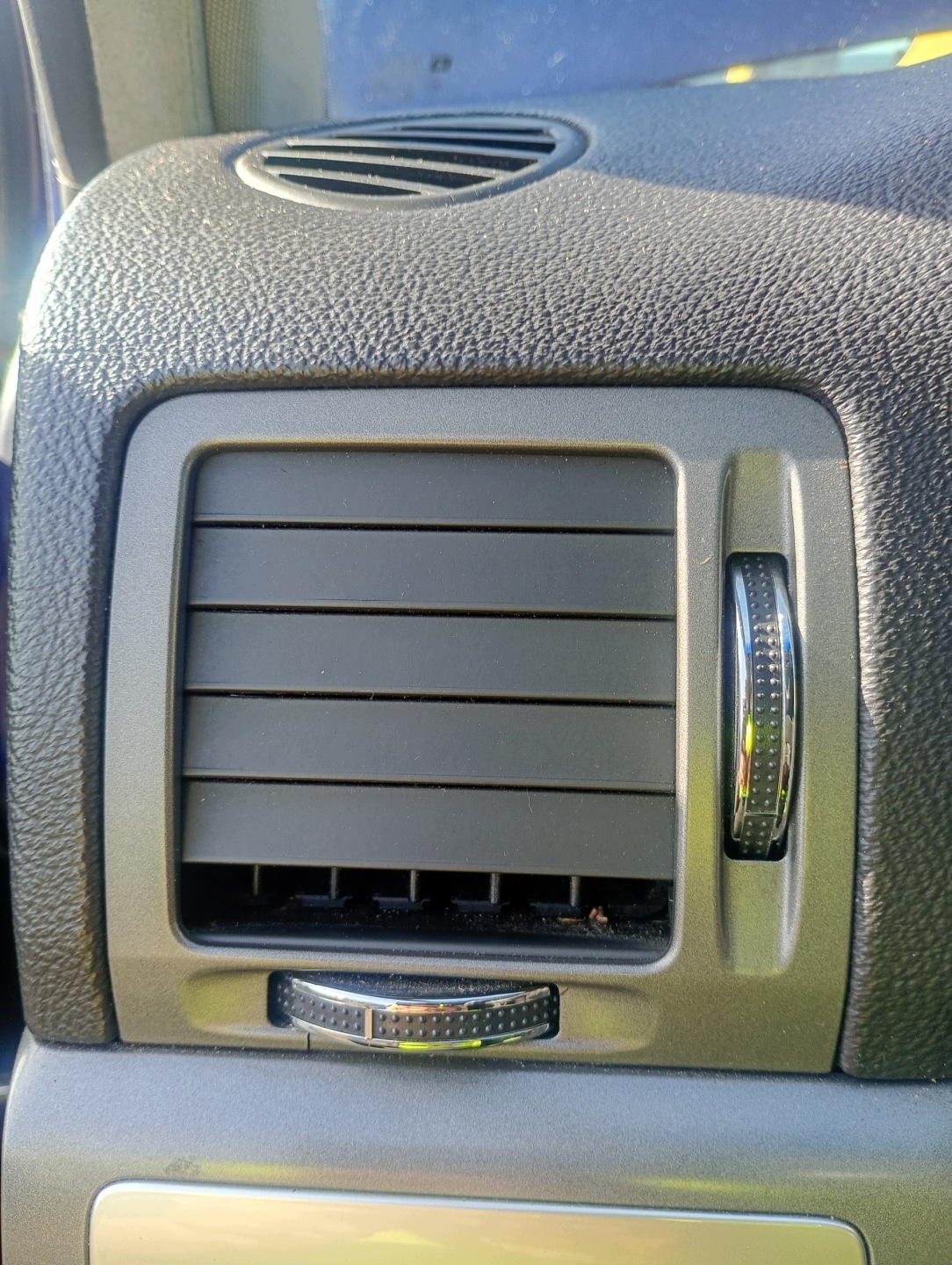 grid air conditioning devices air left driver´s Opel Vectra C FL 04-08