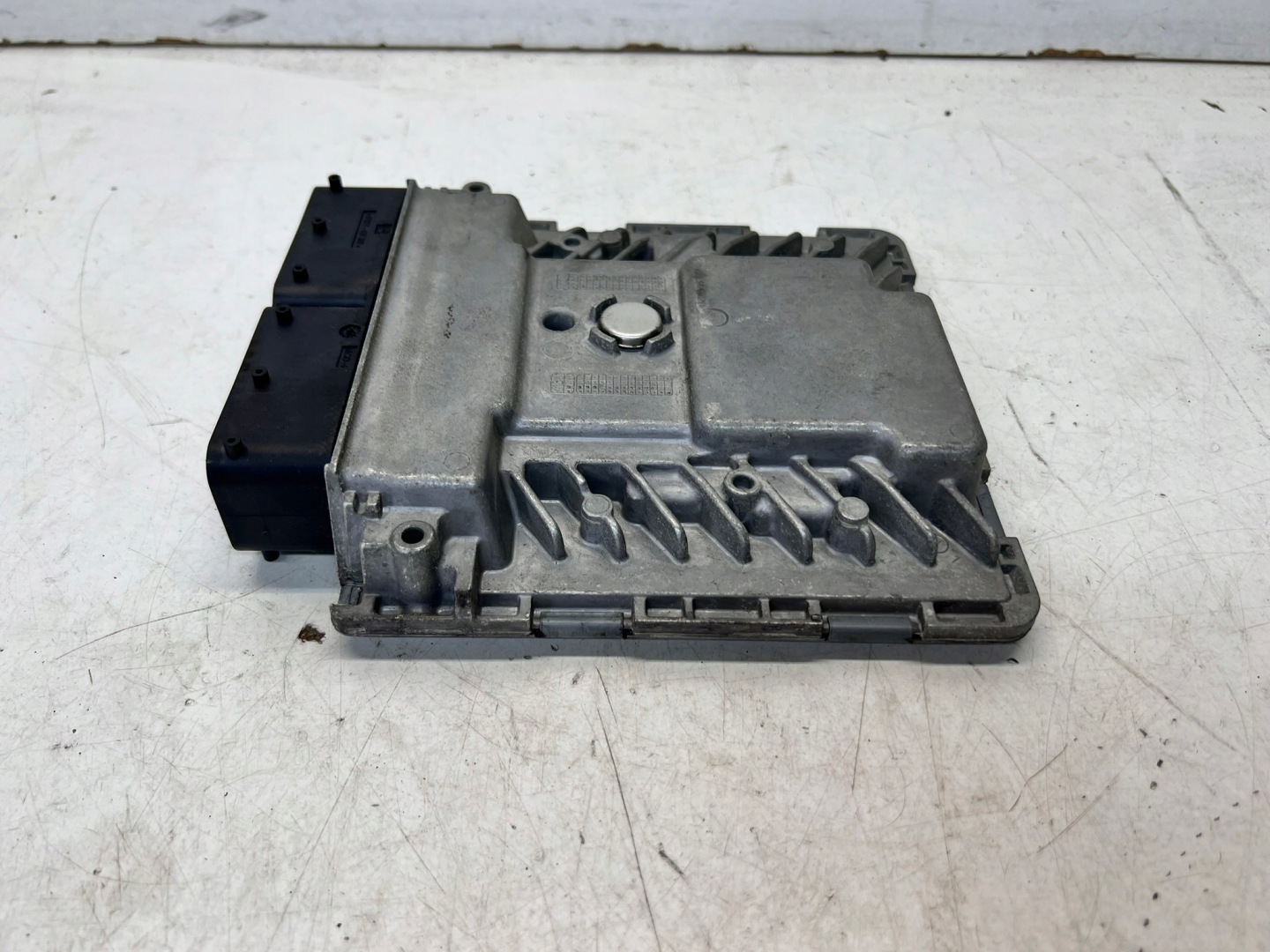 computer control unit of the engine 1.8 TFSI AUDI 06K907425A