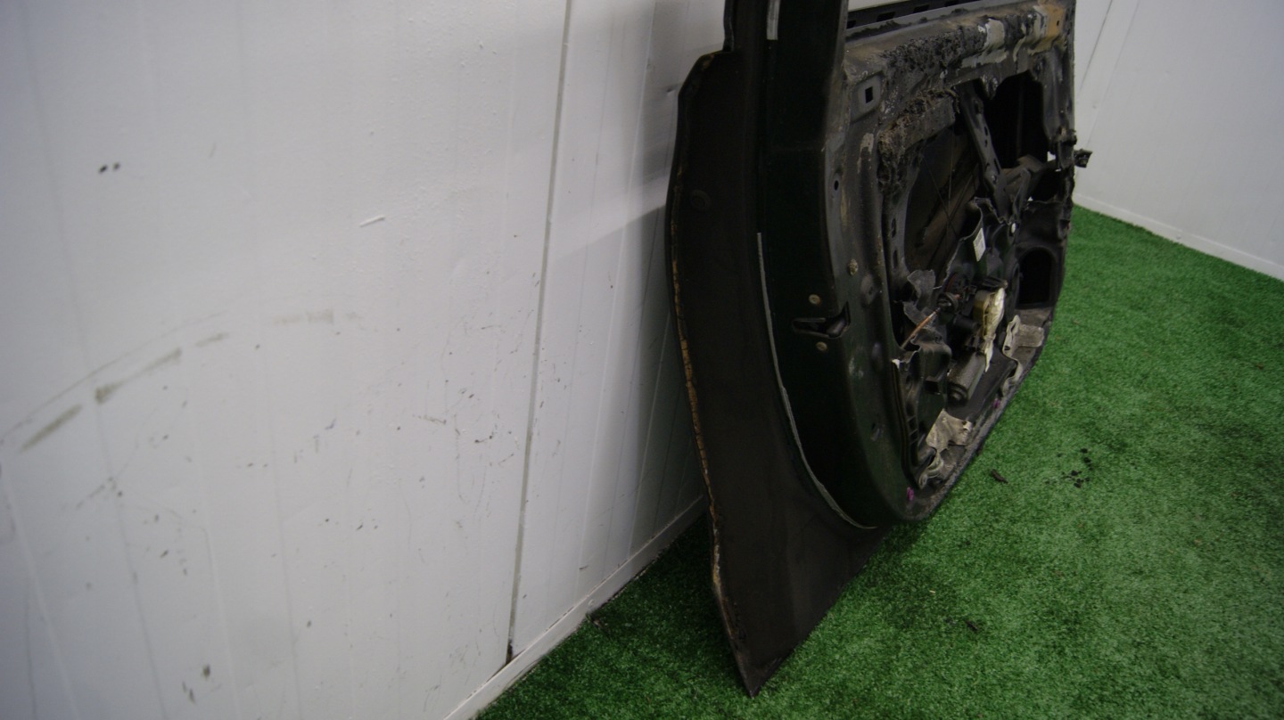 door left front MERCEDES-BENZ C-KLASA W206